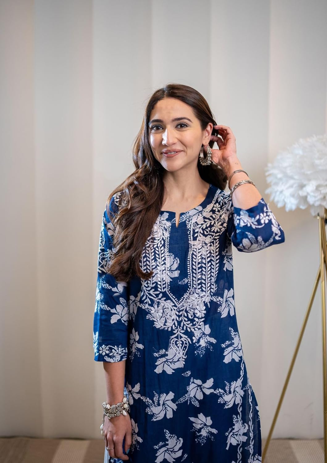 GoSriKi Women's Rayon Blend Chikankari Embroidered Straight Kurta